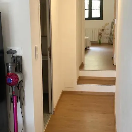 Hébergement de vacances Maison Au Centre D'un Village Typique