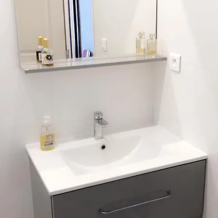 Casa vacanze Maison Au Centre D'un Village Typique *