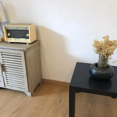 Hébergement de vacances Maison Au Centre D'un Village Typique *