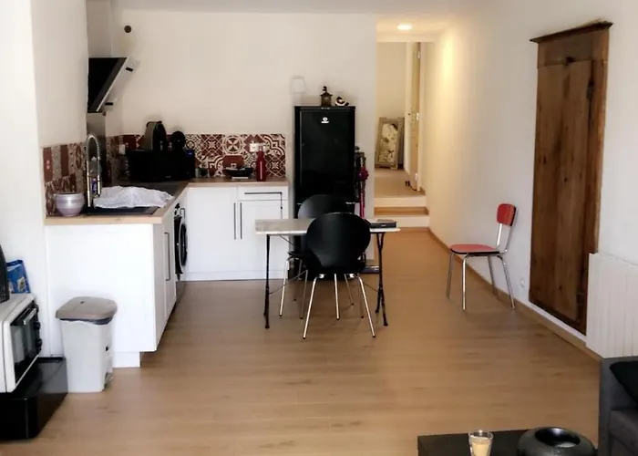 Holiday home Maison Au Centre D'un Village Typique